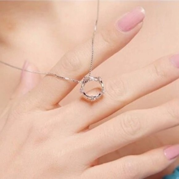 NEW 925 Sterling Silver Diamond Crown Necklace C - Picture 4 of 7